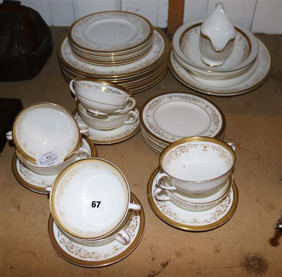 Royal Doulton Belmont pattern part dinner service(-)